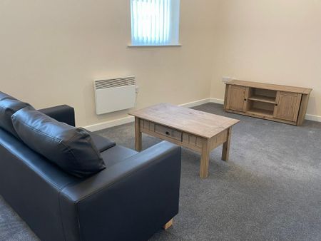 2 bedroom flat to rent - Photo 4