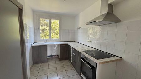 Location Appartement 3 pièces 67m² PRIVAS 07000 - Photo 5