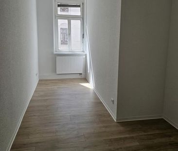 Erstbezug nach Sanierung! Ihre neue perfekte Familienwohnung mit ho... - Foto 4