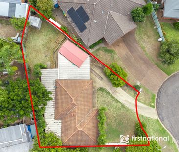 Private Cul-de-Sac Position with Great Outdoor Living - Photo 5