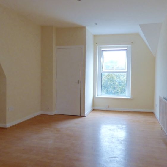 Flat 5, 31 Ely Road, Cardiff CF5 2JF - Photo 1