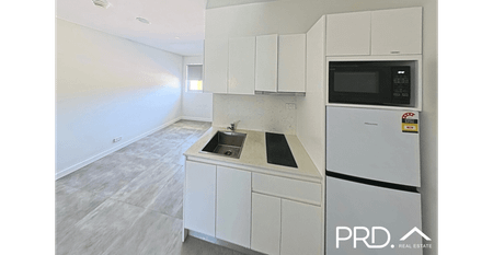 STUDIO APARTMENT WITH EXTRAS - Photo 2