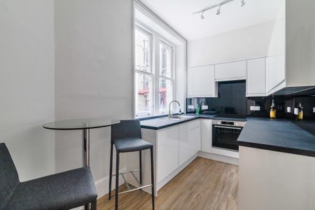 1 bedroom flat to rent - Photo 3