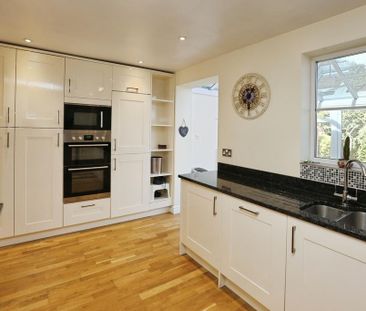 3 bedroom semi-detached house to rent - Photo 6