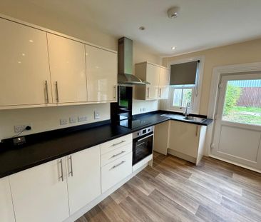 2 bedroom end of terrace house to rent - Photo 6
