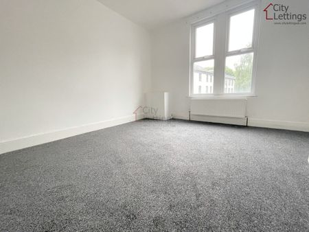 2 Bedroom Flat - Photo 5