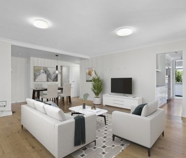 Renovated & Spacious 2 Bedroom Apartment - Photo 2