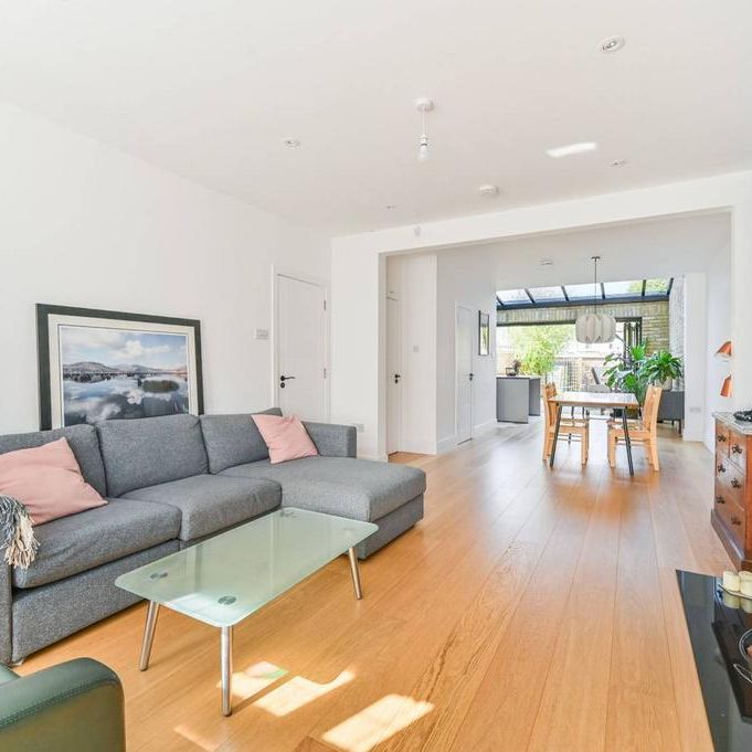 5 bedroom terraced house to rent - Photo 1