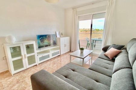 Acogedor Apartamento en Punta Prima, Torrevieja - Photo 3