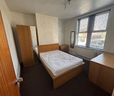 4 bedroom house to rent - Photo 3