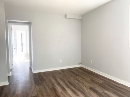 For Lease - 193 Wentworth Street Unit# 2, Hamilton, Ontario - Photo 4