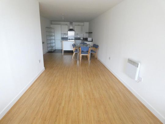 2 bedroom flat to rent - Photo 1