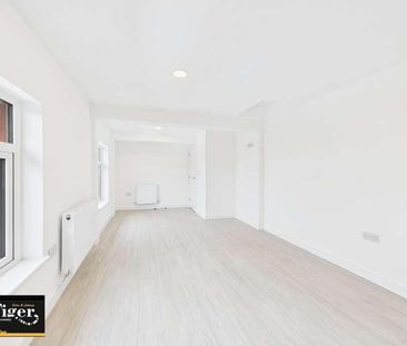 Whitegate Drive, Blackpool, FY3 - Photo 2