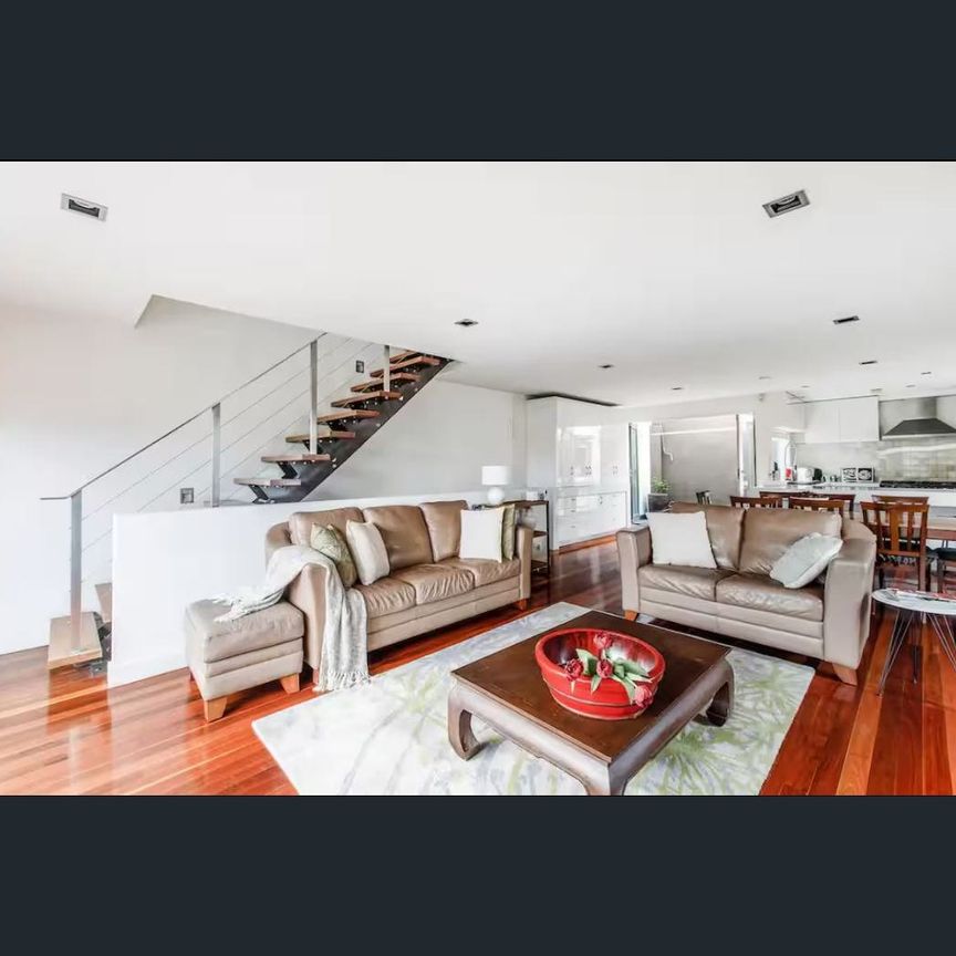 39 Seashell Avenue, Mermaid Beach, Qld 4218 - Photo 1