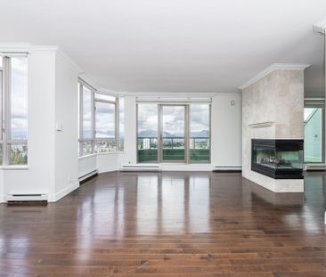 Luxury Penthouse Living with Stunning Mountain Views - Photo 1