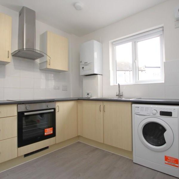 2 bedroom flat to rent - Photo 1