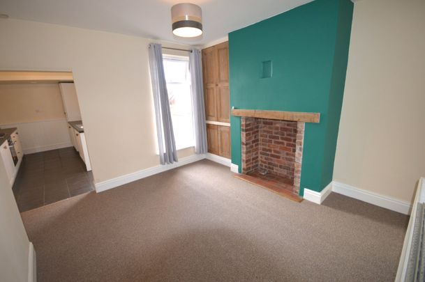 2 bedroom terraced house to rent - Photo 1