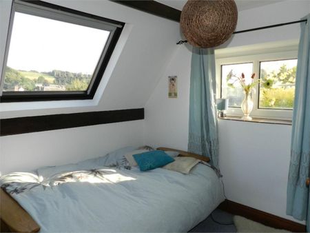 2 Bedroom Semi-Detached House - Photo 3