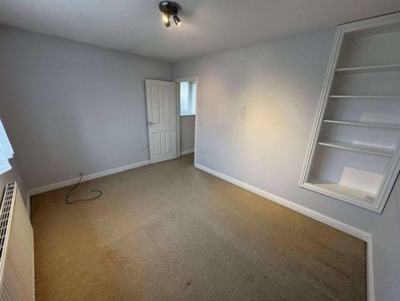 2 bedroom end of terrace house to rent - Photo 4