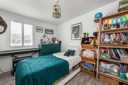 Platinum Apartments, Lower Road, Kenley, CR8 - Photo 5