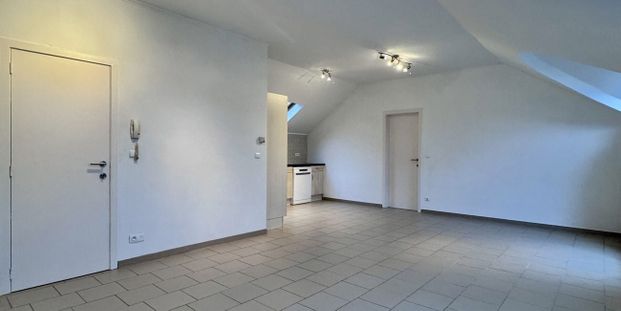 Appartement te huur in Mont-Saint-Guibert voor € 890 met 1 slaapkamer - Photo 1