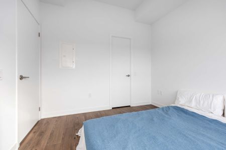 For Lease - 395 Dundas Street Unit# PH02, Oakville, Ontario - Photo 2