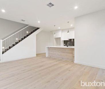 7/45 Elizabeth St, Bentleigh East VIC 3165 - Townhouse For Rent | D... - Photo 6