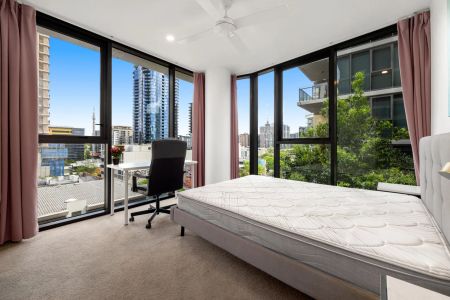 Unit 10910/1 Cordelia Street, - Photo 4