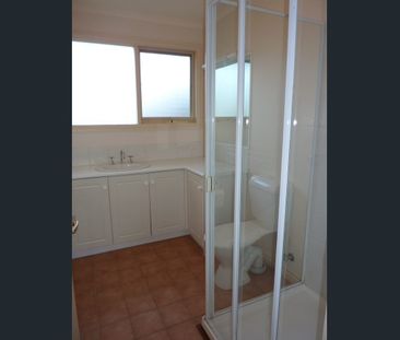 Sweet home in unbeatable location - Photo 6