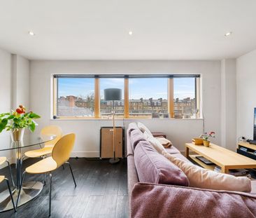 2 Bed Penthouse, Drummond Way, N1 - Photo 4