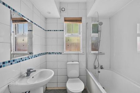 31A Dundonald Heights, Dundonald, Belfast, BT16 1XL - Photo 5