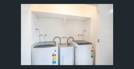 ULTRA CONVENIENT TINGALPA LOCATION - Photo 2
