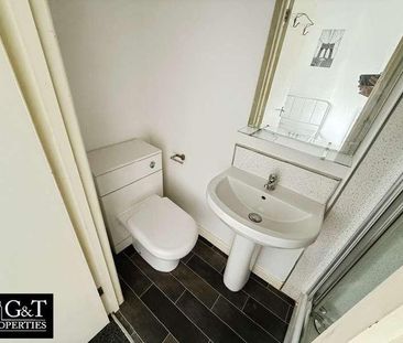 Maypole Hill, Halesowen, B63 - Photo 6