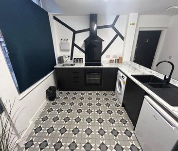 1 bedroom in a house share to rent - Photo 4