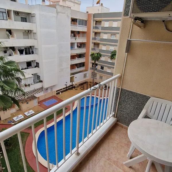 Alquiler de piso en Calle los Gases, 20 - Photo 1