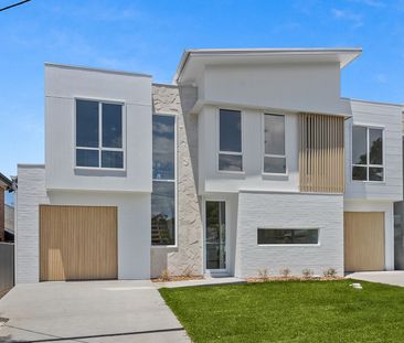 Brand New Architecturally Designed Home ! - Photo 6
