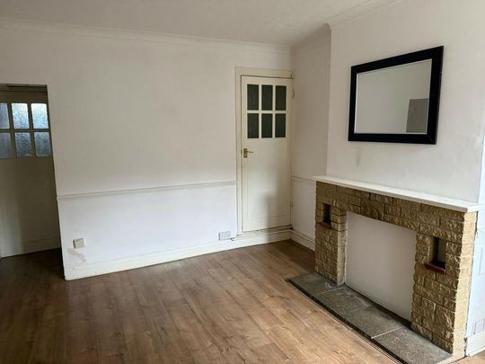 2 bedroom terraced house to rent - Photo 1