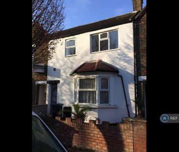 3 bedroom terraced house to rent - Photo 5