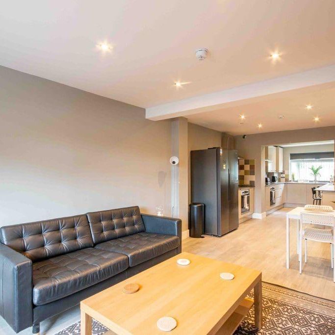 10 bedroom flat share to rent - Photo 1