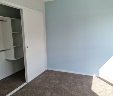 New TH - 3bdm/2bthrm/internal garage plus 1 off street - Photo 2