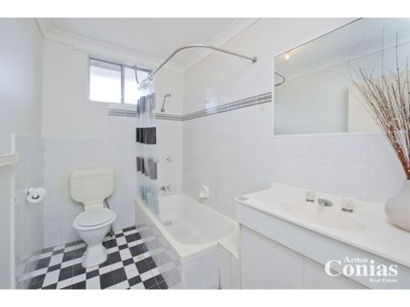 6/15 Cadell Street, TOOWONG - Photo 5