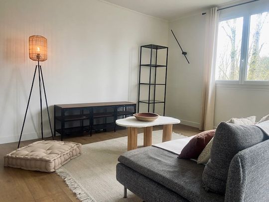 2 pièces - Meublé - 55 m² - 3ème étage - Colocation non autorisée - Photo 1