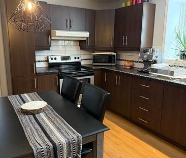 3 1/2 tout inclus à 5 min du CHUS - Photo 3