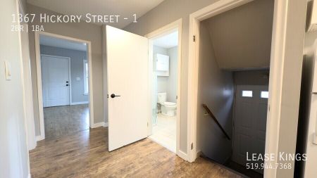 Refreshed 2 Bed 1 Bath Main Floor Unit on Quiet Central Windsor Street - Photo 3