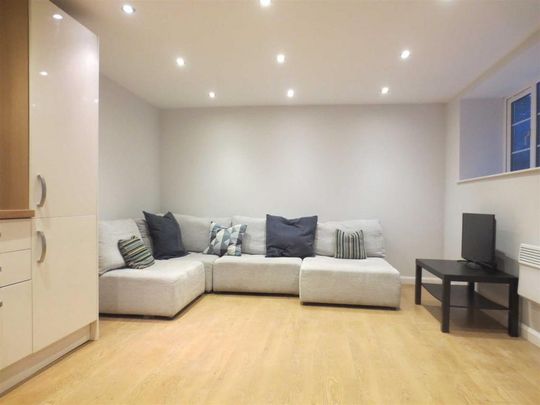 1 bedroom apartment to rent - Photo 1