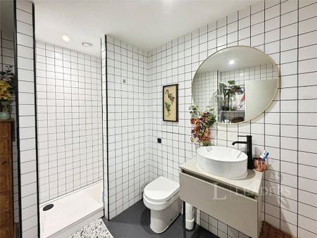 Studio to rent - Photo 2