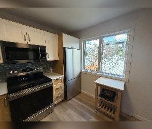 3 Bed 1 Bath For Rent Parkallen Edmonton - Photo 6