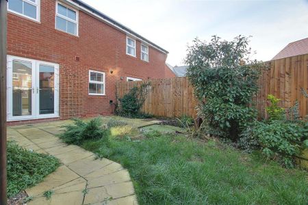 3 bedroom terraced house to rent - Photo 2