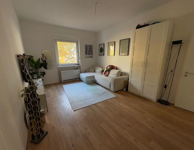 Tauschwohnung Wohnungstausch biete 2 Zm Altbau Köln suche Berlin - Foto 1