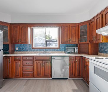For Lease - 4 Melbourne Street, Kawartha Lakes, Ontario - Photo 2